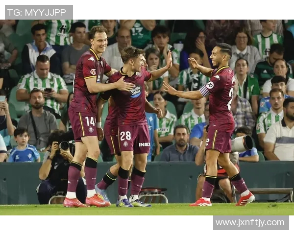 比利亚雷亚尔迎战维也纳快递力争主场全取三分展现实力