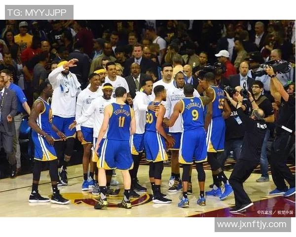 勇士队对阵国王队库里全场三双助力球队胜利 勇士队对阵国王队库里全场三双助力球队胜利