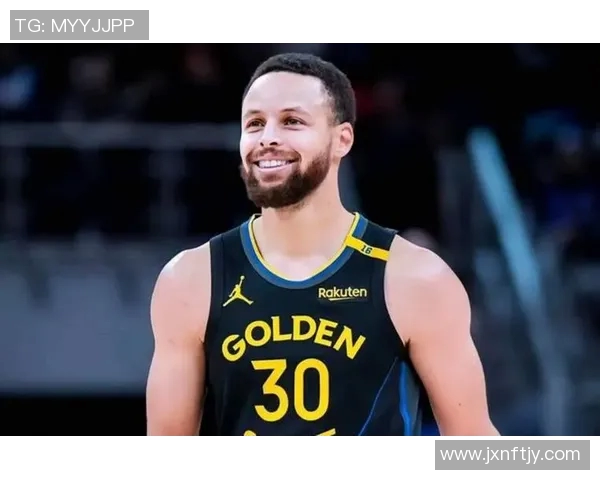 库里三分大赛决赛狂砍20球创历史震撼全场再展神射手风采 库里三分大赛决赛狂砍20球创历史震撼全场再展神射手风采